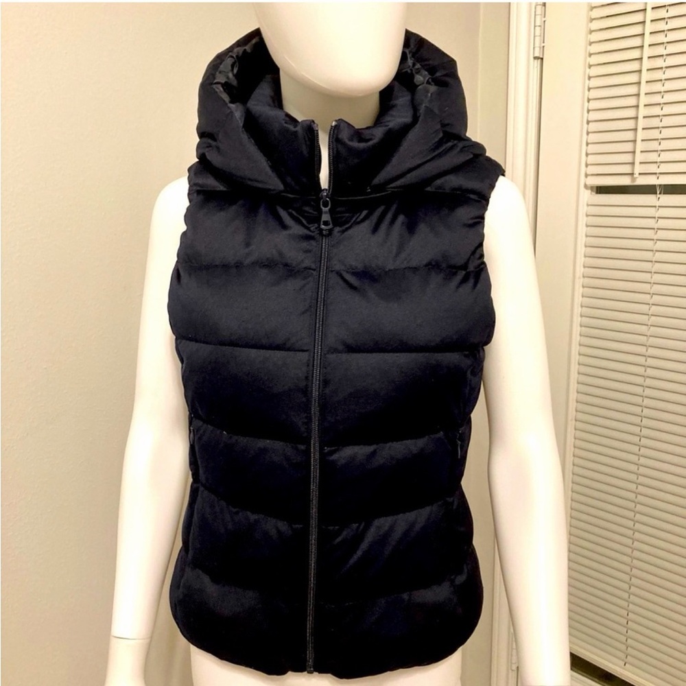 Women's Uniqlo Puffer Vest sz M